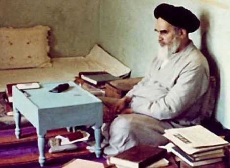 کتاب خواندن امام خمینی