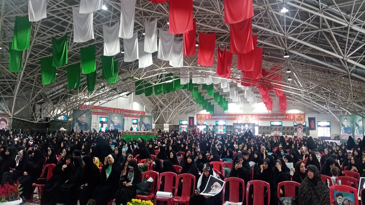 بیعت بانوان اصفهانی با ولایت در سالروز قیام پانزدهم خرداد