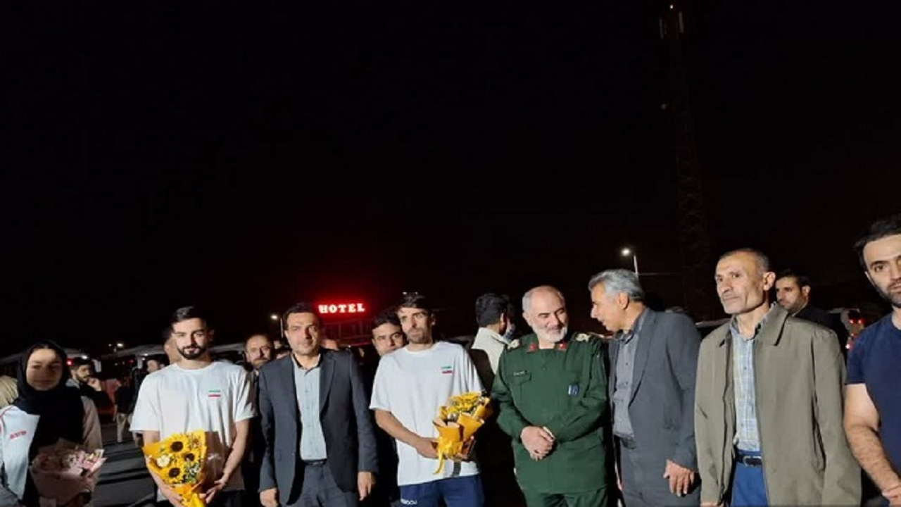 استقبال از افتخارآفرینان دوومیدانی غرب آسیا در بازگشت به همدان