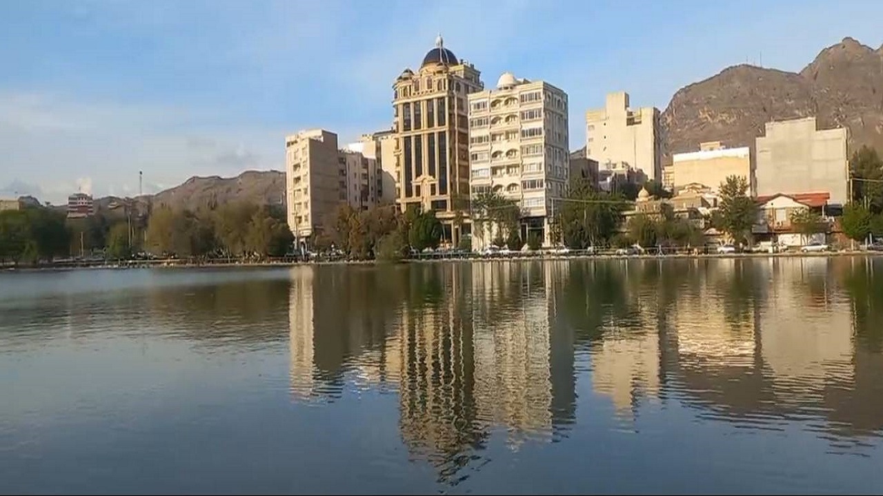 نمایی از منظره بهاری دریاچه کیو در خرم آباد + فیلم