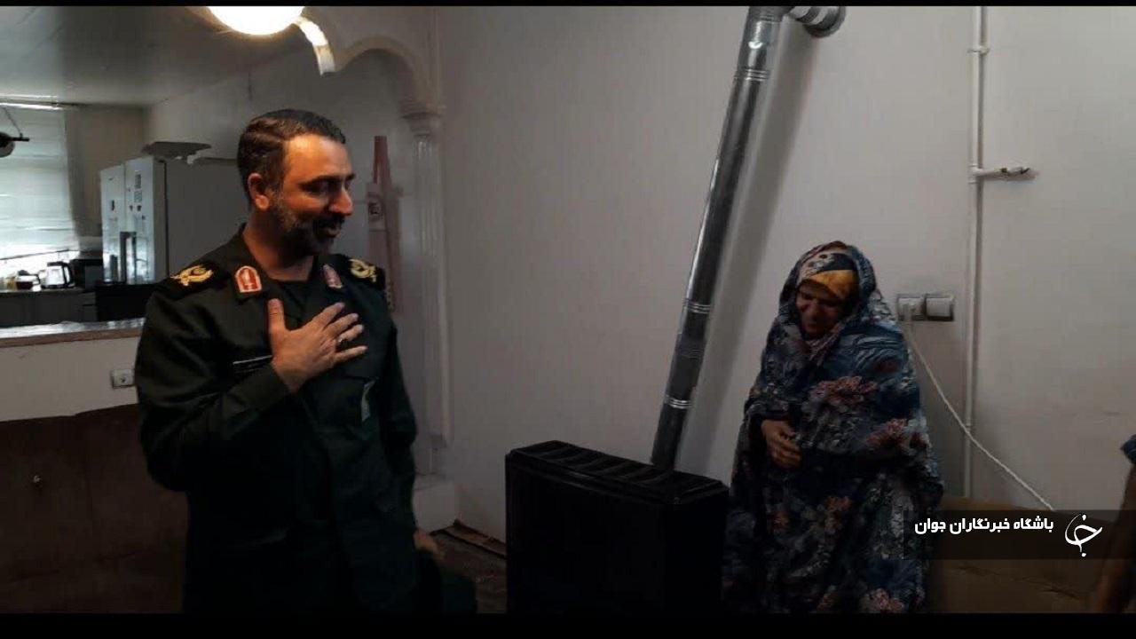 خانواده شهدا و پیشکسوتان دفاع مقدس صاحبان اصلی انقلاب