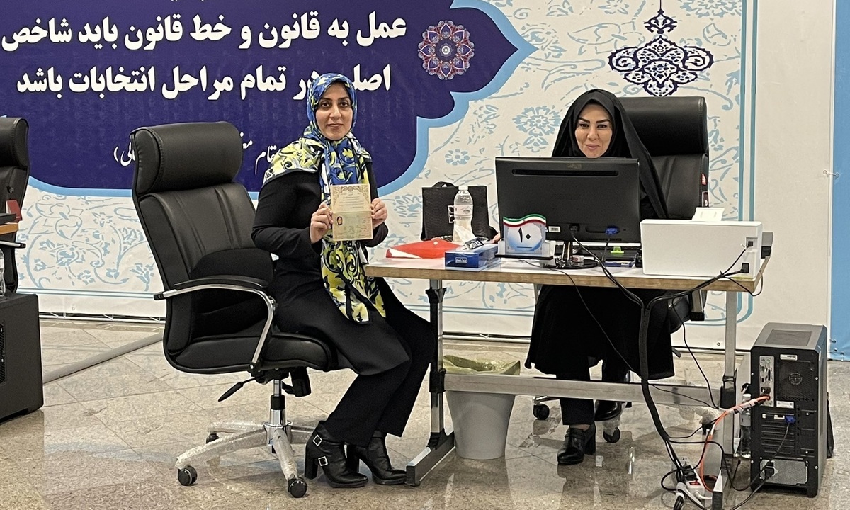 نقش پررنگ زنان در جمهوری اسلامی؛ این بار در کارزار رقابت ریاست جمهوری