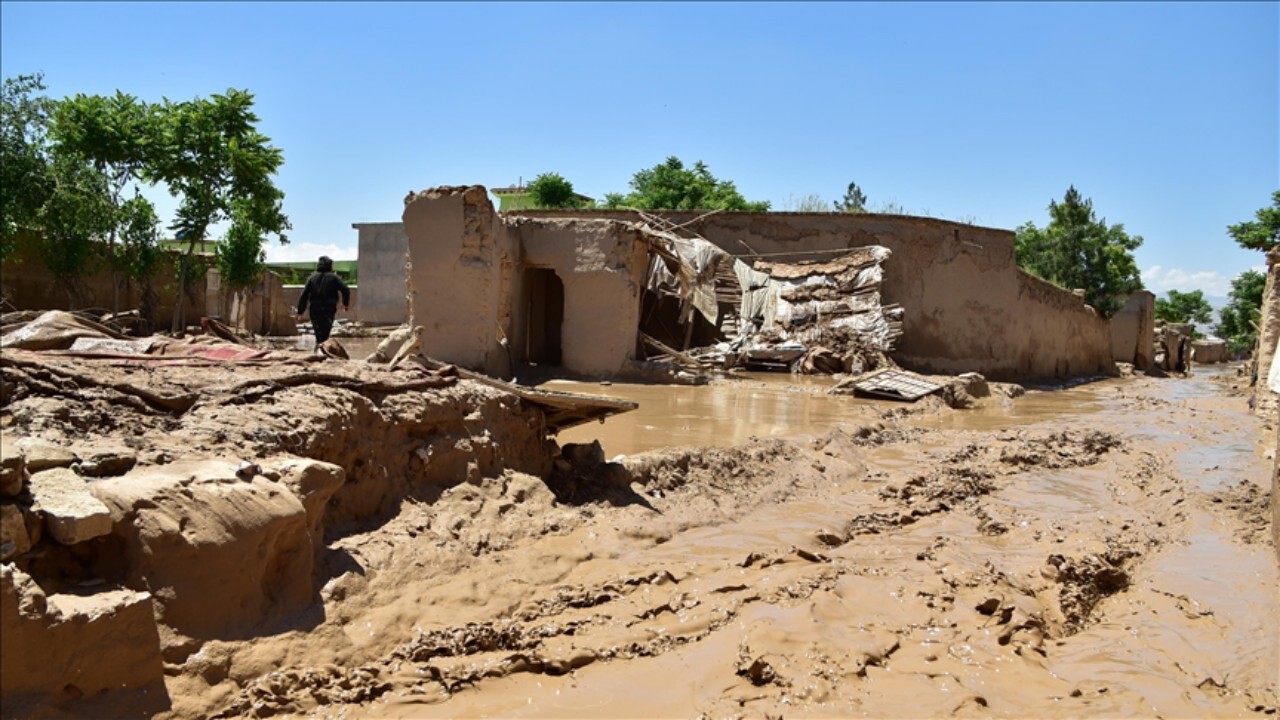 مردم سیلاب زده افغانستان در انتظار کمک های بشر دوستانه