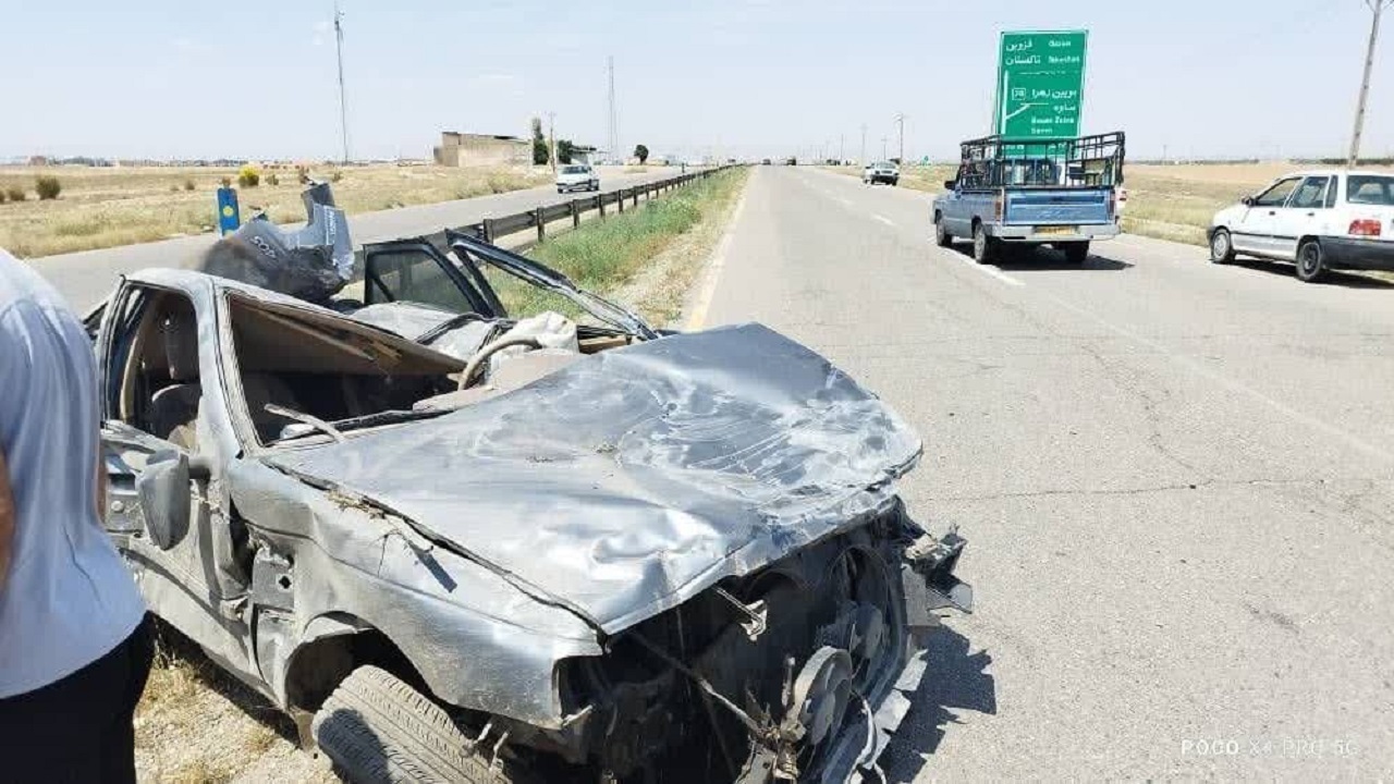 واژگونی خودرو در محور آبگرم به تاکستان