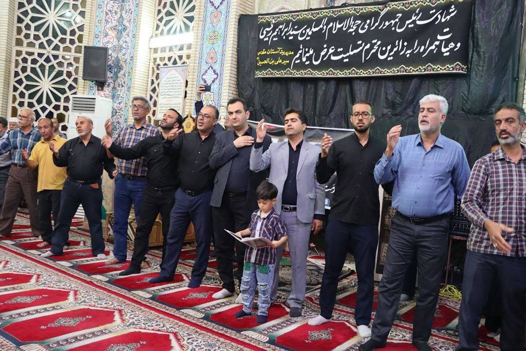 سینه زنی در مراسم ترحیم رئیس جمهور شهید