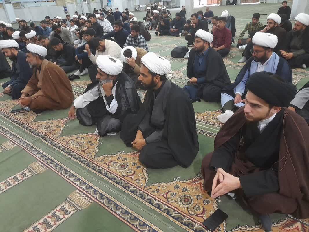حضور طلاب در مراسم بزرگداشت رئیس جمهور