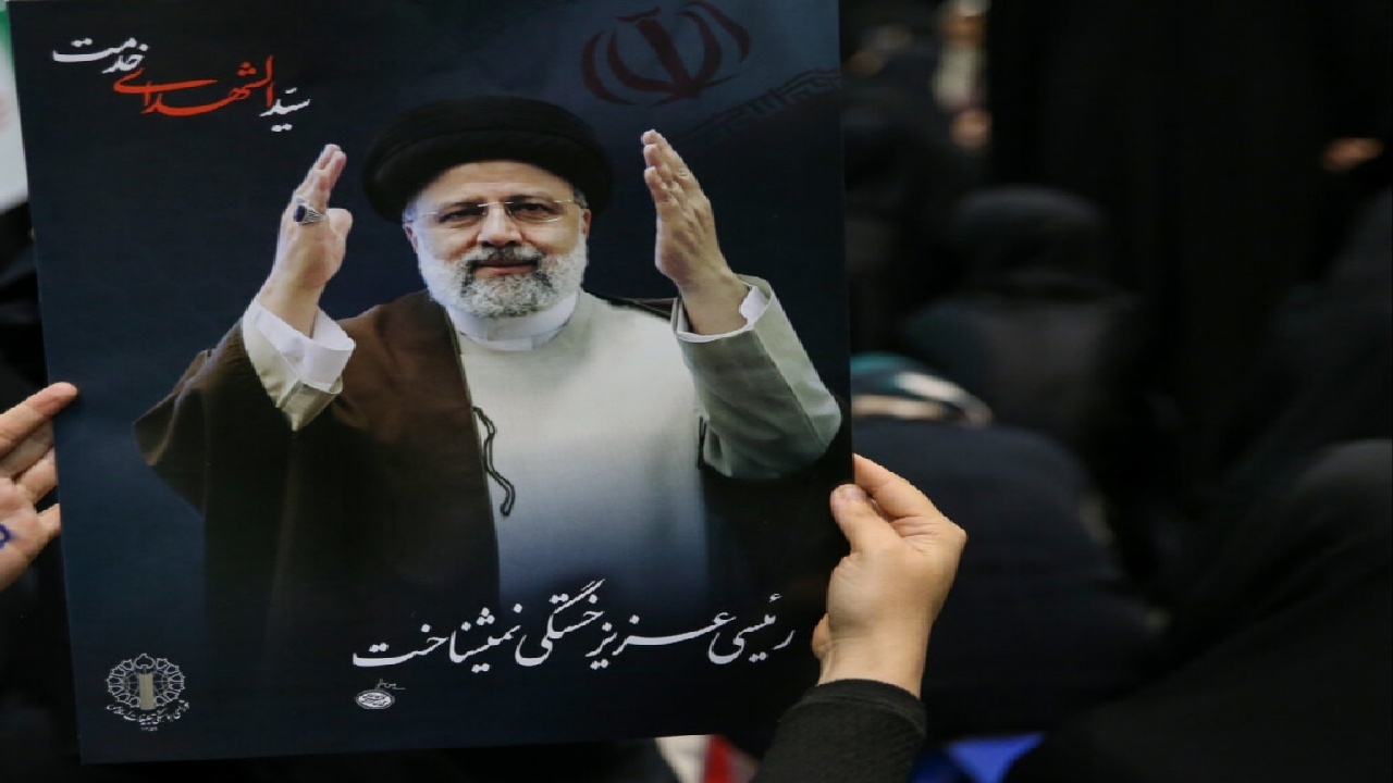 آیت الله رییسی عالمی مجاهد و خستگی ناپذیر بود