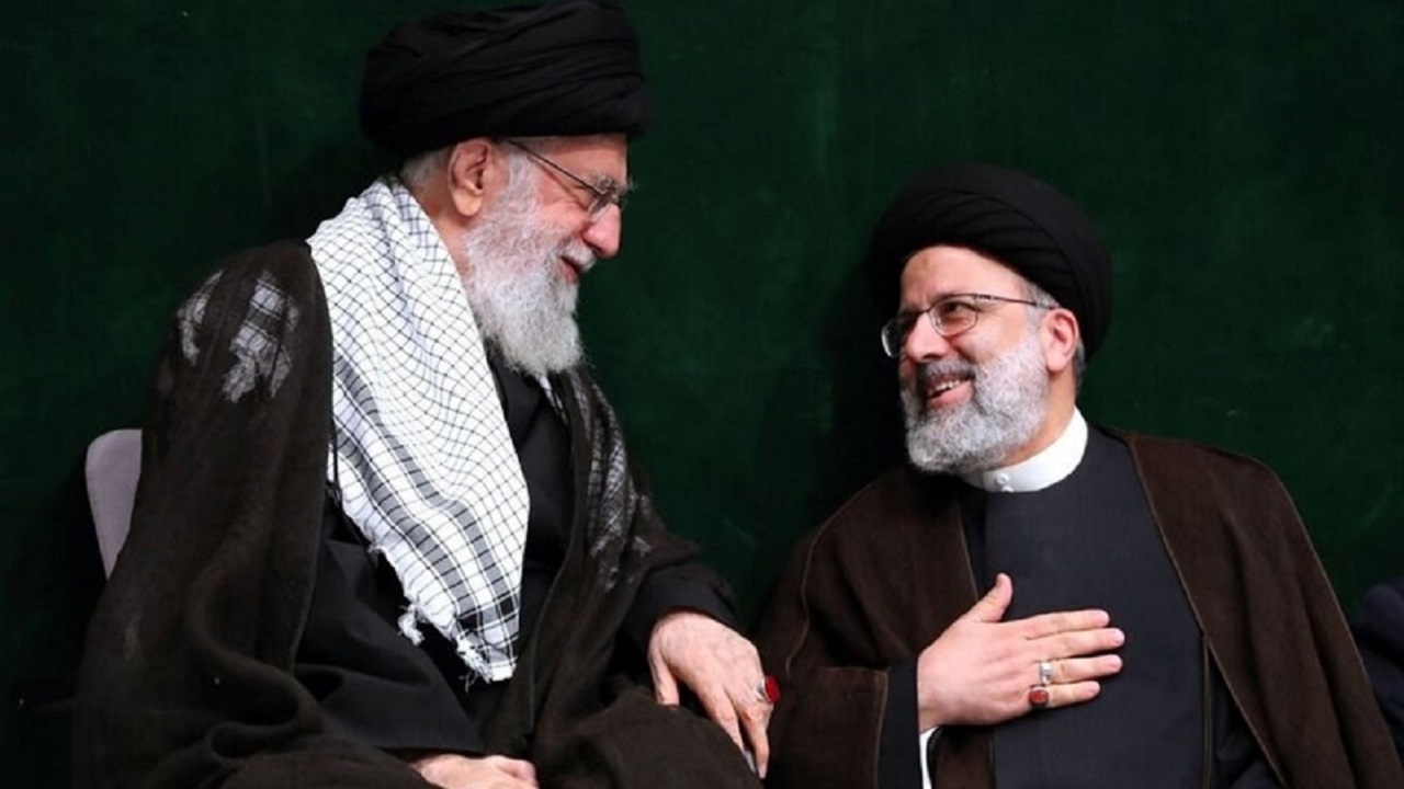 لحظاتی منتشر نشده از حضور شهید رئیسی کنار رهبر انقلاب + فیلم