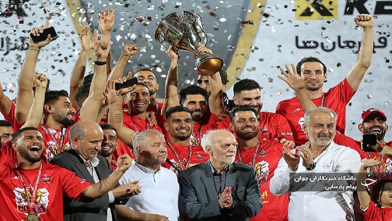 سلطانی: وزیر ورزش نمی تواند جام قهرمانی را برگرداند