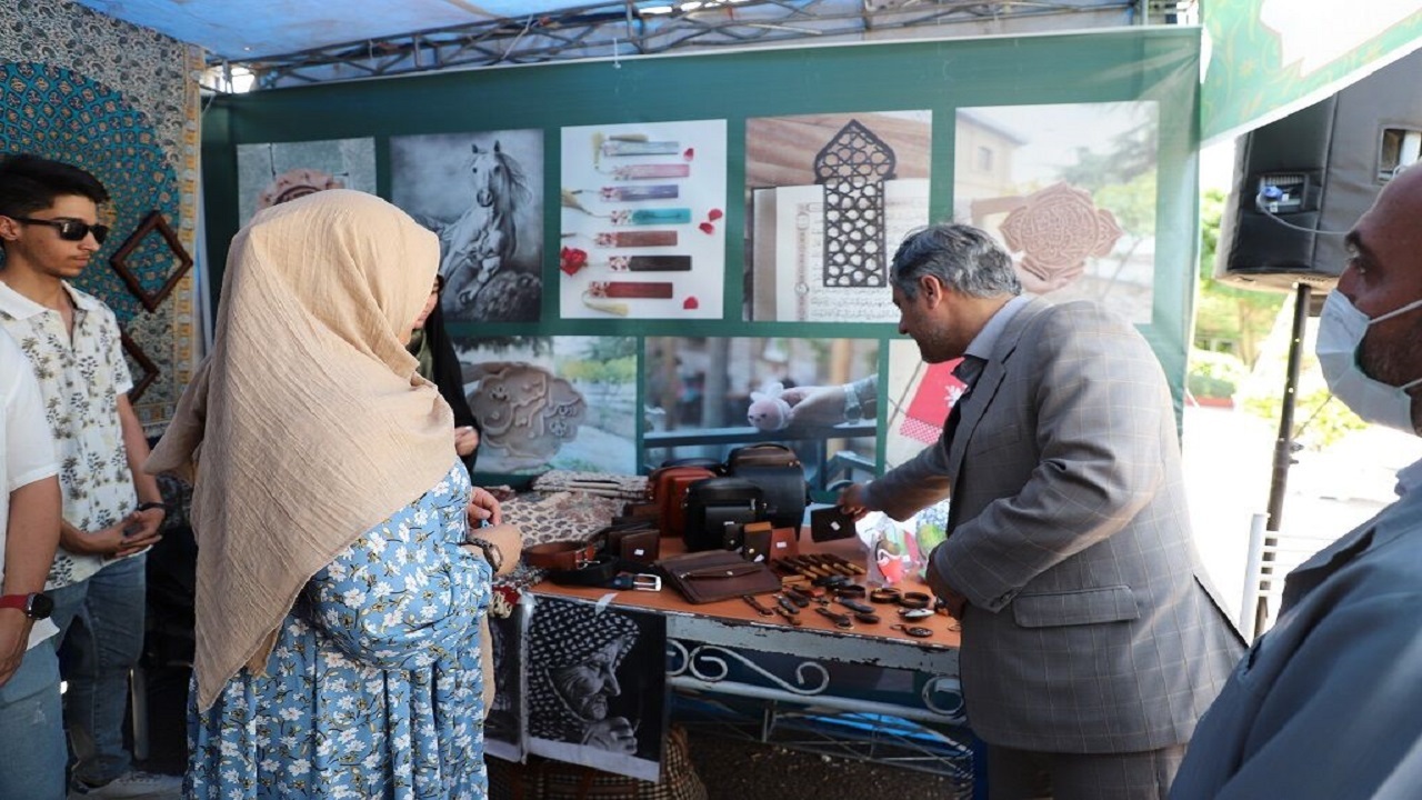 برگزاری جشنواره درون دانشگاهی رویش در قزوین 