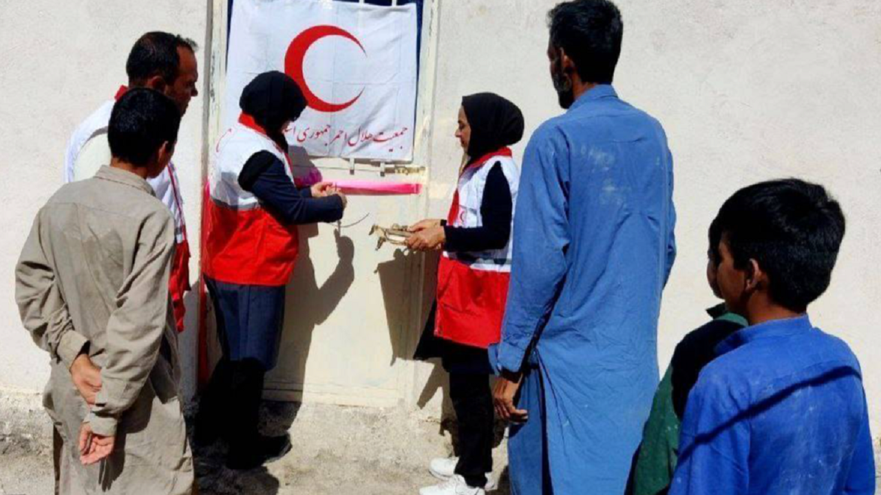 اهدای یک باب منزل مسکونی همراه با وسایل ضروری زندگی در سیستان و بلوچستان