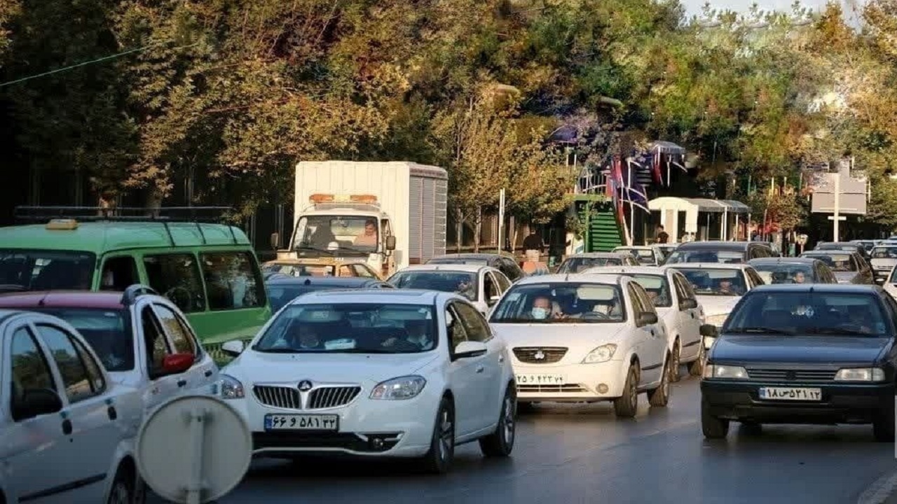 ترافیک سنگین در بزرگراه آزادی و میدان شهید فهمیده