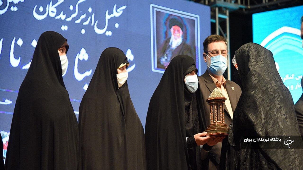 مهاباد میزبان اجلاس بانوان شهیده اهل سنت شد