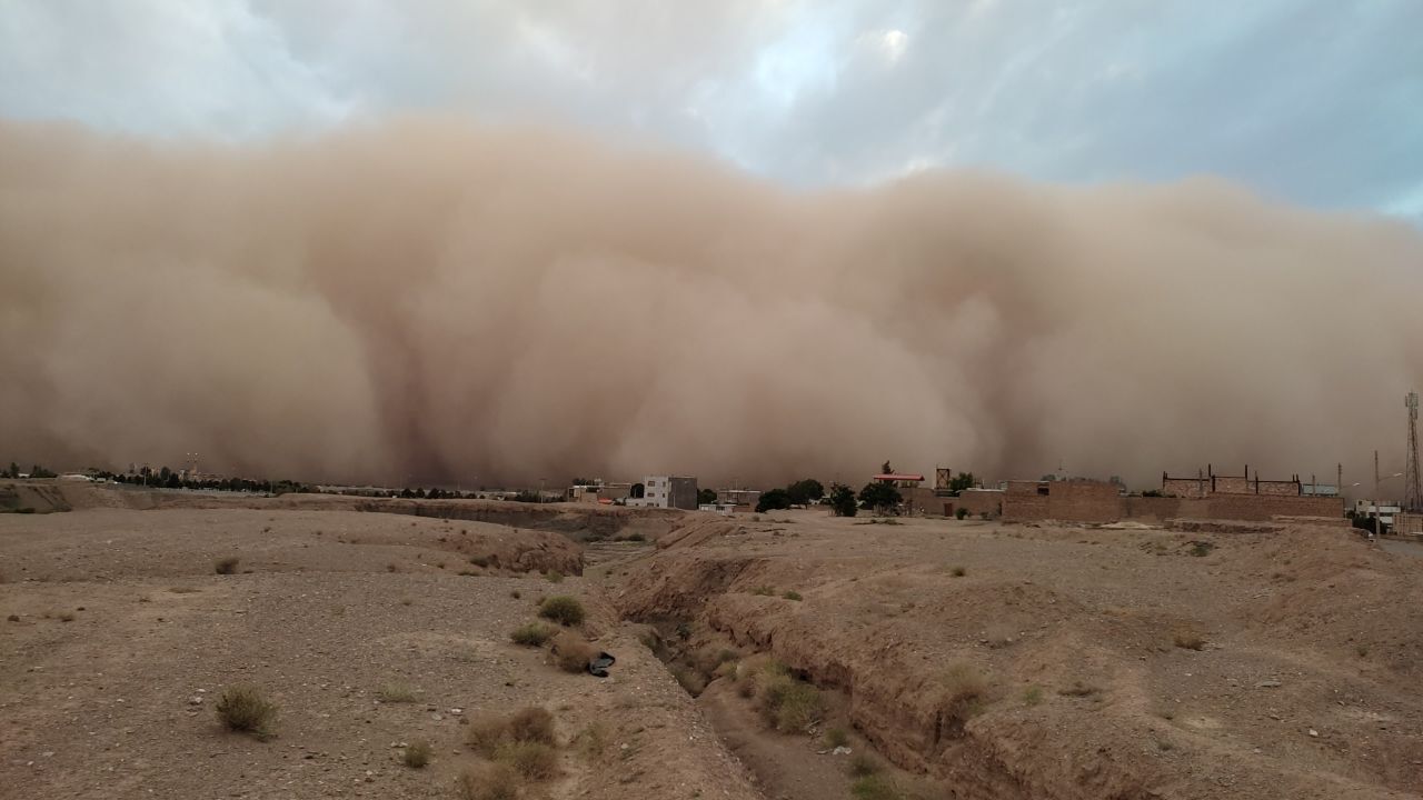 وزش باد شدید و گرد وخاک در خراسان جنوبی