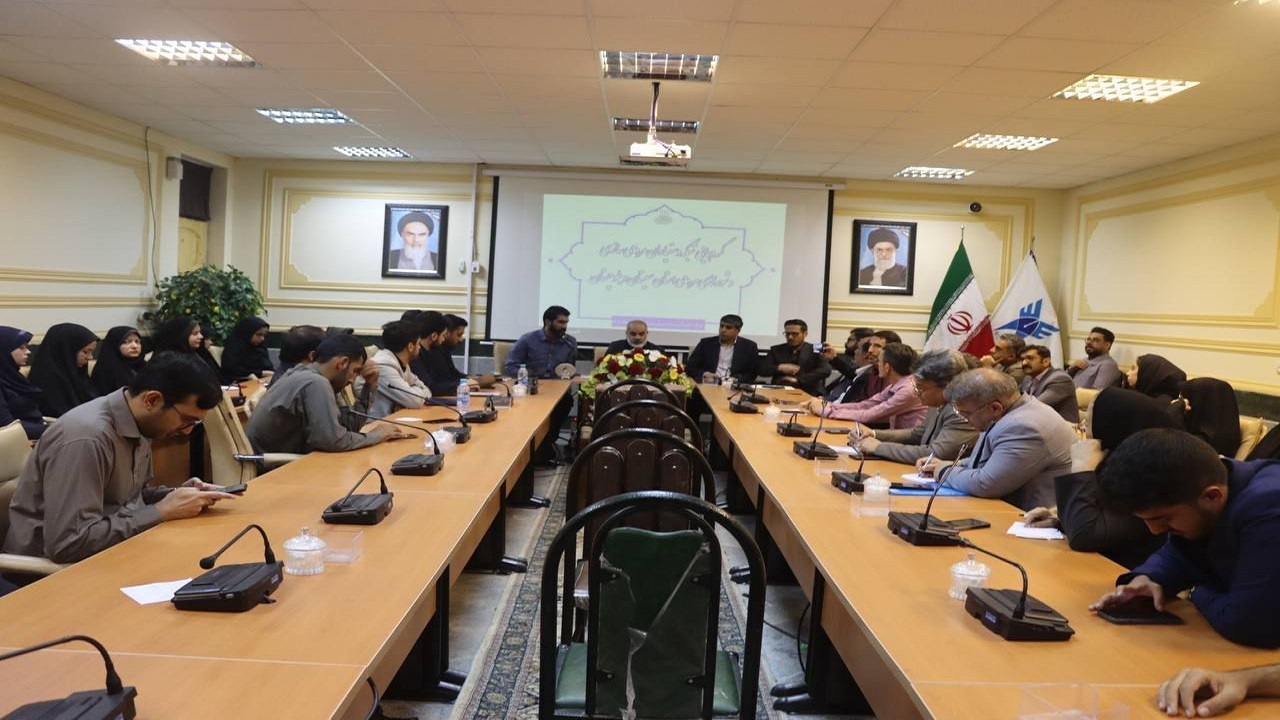دستیاران مردمی سازی باید ایده‌های جوانان را به مدیران دستگاه‌های اجرایی منتقل کنند