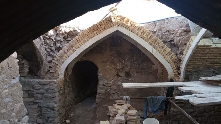 آغاز مرمت آسیاب تاریخی آبشار طلایی نراق