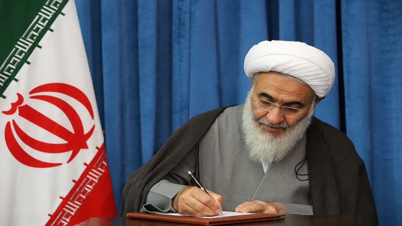 امام جمعه قزوین درگذشت حجت الاسلام انصاریان پدر شهید را تسلیت گفت