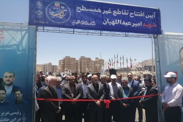 در تمام کار‌ها نگاه عالمانه به محیط زیست وجود داشته باشد
