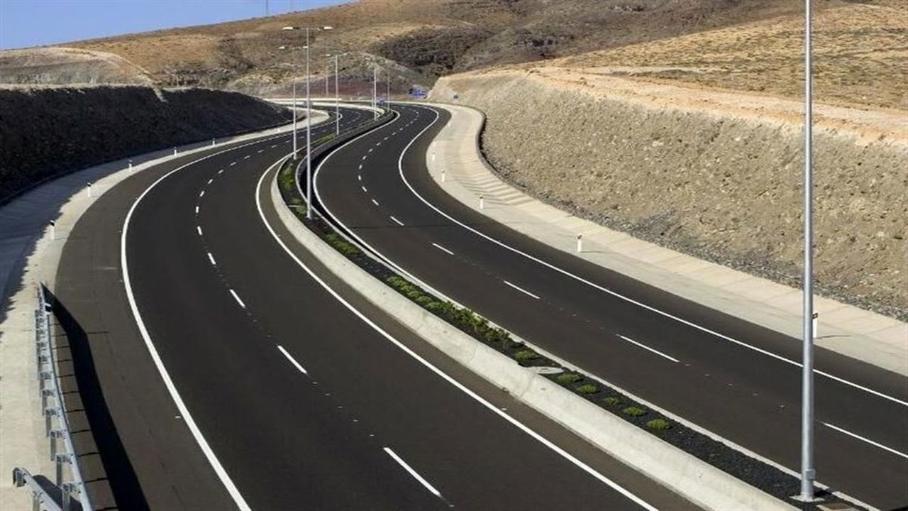 افتتاح ۸۸ کیلومتر راه در سمنان تا پایان امسال کلید خورد