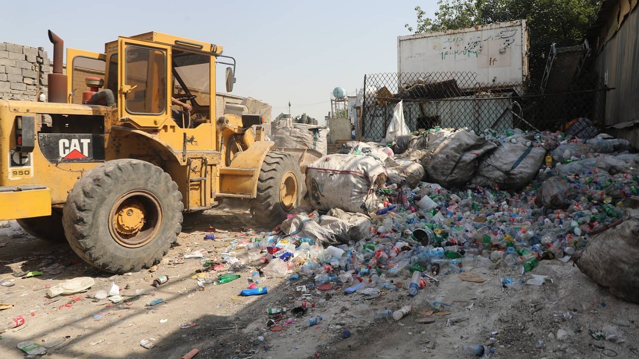 جمع آوری بیش از ۸ تن تفکیک غیرمجاز پسماند در خلازیر