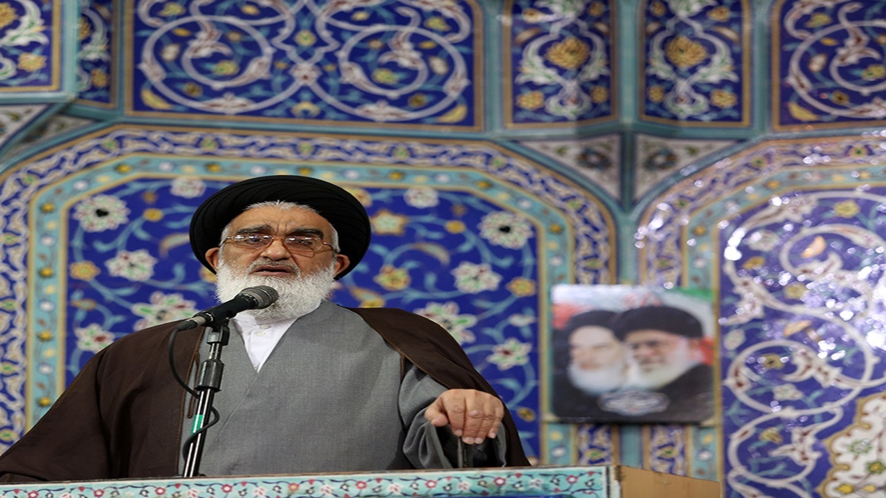 ۱۴ ویژگی اساسی برای شناخت رئیس جمهور تراز نظام اسلامی در بیان امام جمعه قم