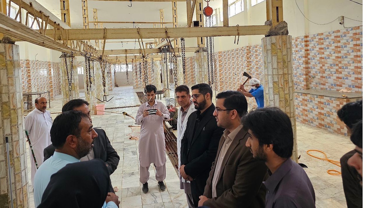 بازدید دادستان ایرانشهر  از کشتارگاه های دام و طیور