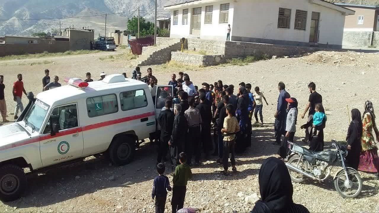 امدادرسانی به دو مصدوم در روستای لبدسفلی