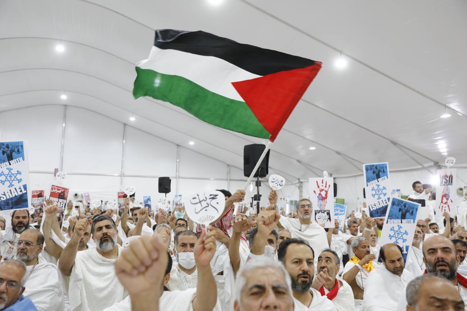 از حضور گسترده حجاج ایرانی تا اهتزاز پرچم فلسطین + عکس