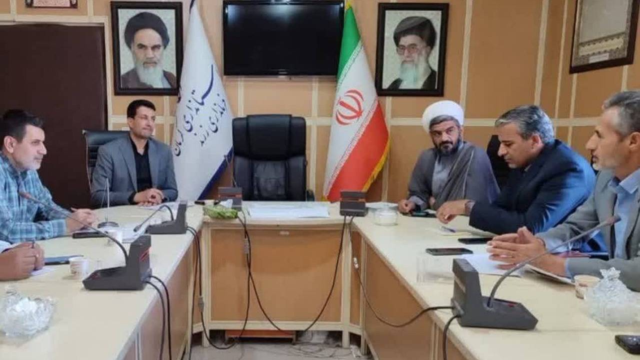عرضه کنندگان و متقاضیان خرید دام زنده به میدان دام مراجعه کنند