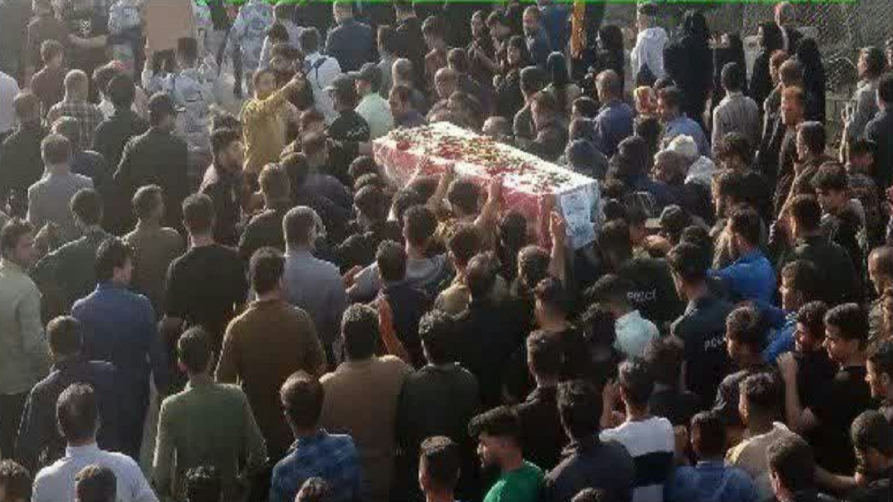 گوشه‌هایی از مراسم وداع با شهید امنیت اصغر خلیلی مهر در صیدان