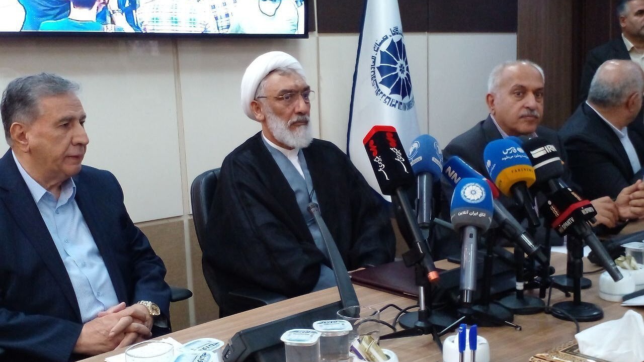 نشست پورمحمدی با فعالان اقتصادی و اعضای اتاق ایران