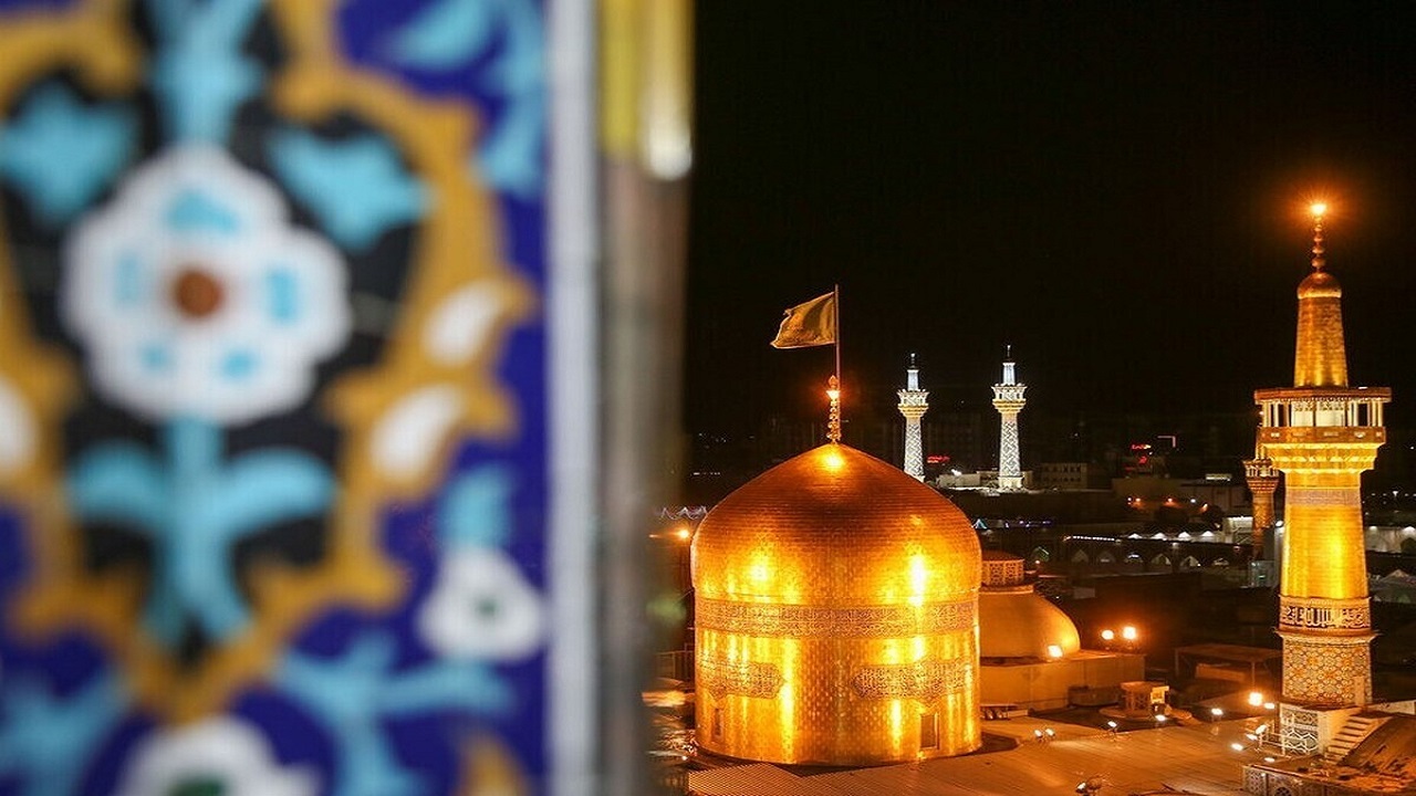 آماده‌سازی حرم رضوی برای مراسم روز عرفه + فیلم