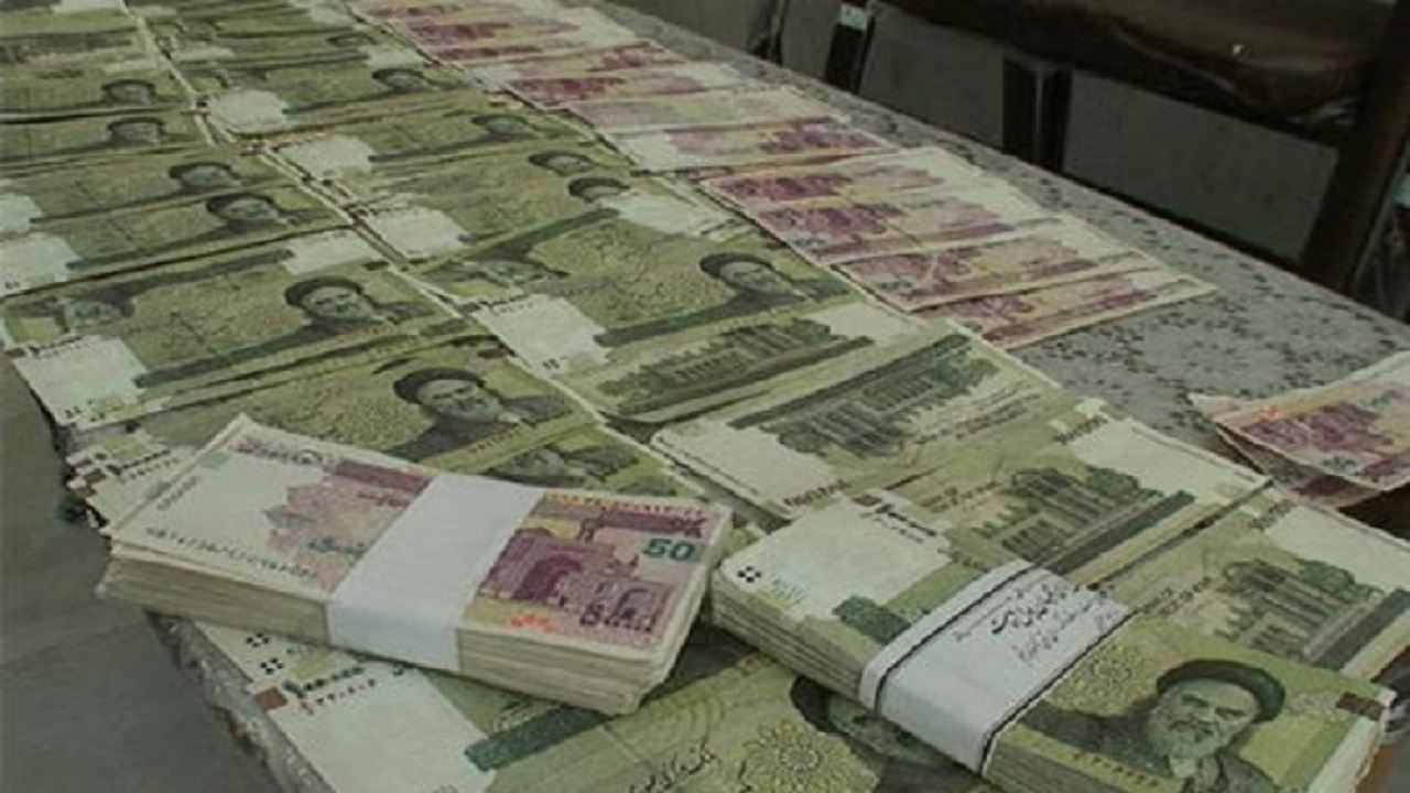 کمبود اسکناس نو در برخی از بانک‌های مشهد + فیلم