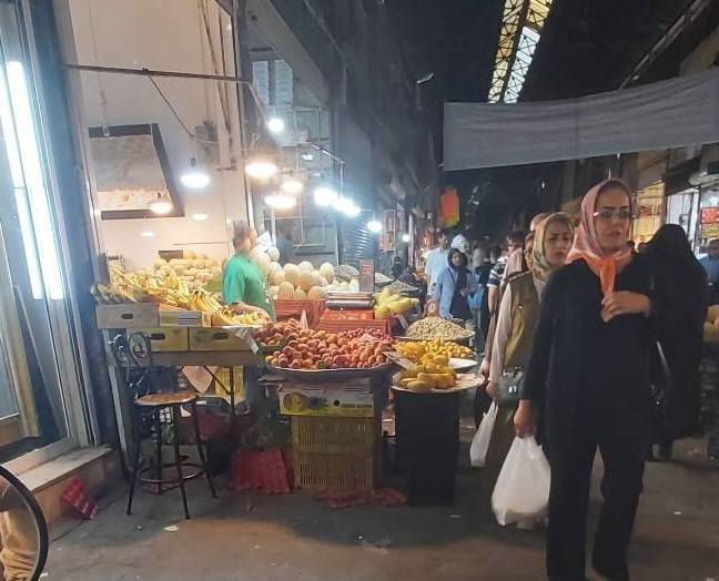 کسبه بازار قزوین و سد معبر