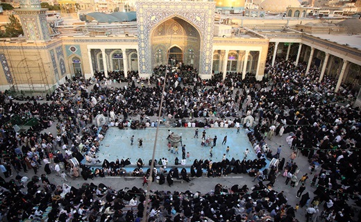 جلوه هایی از شکوه نیایش عرفه در قم جلوه هایی از شکوه نیایش عرفه در قم