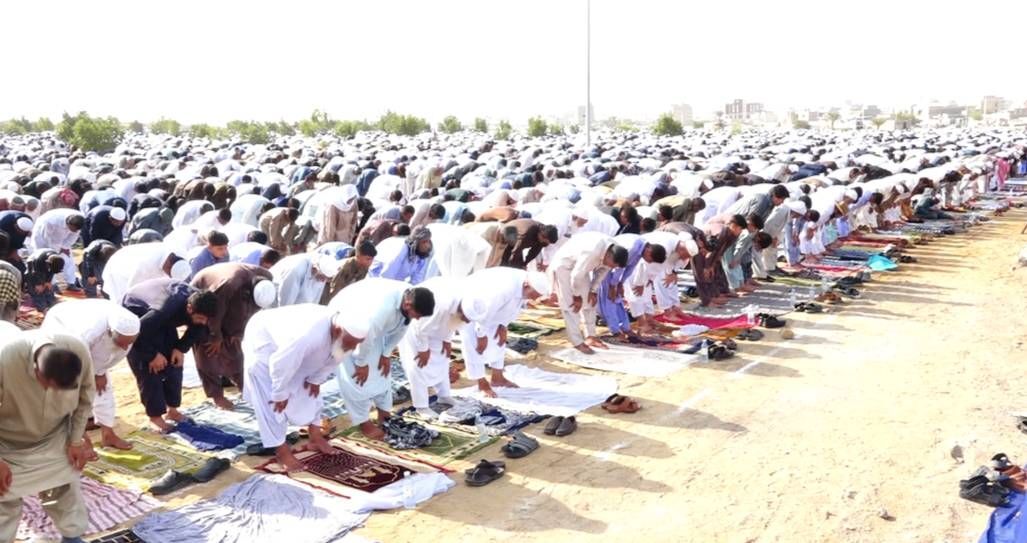 اقامه نماز عید قربان در زاهدان +فیلم و تصاویر