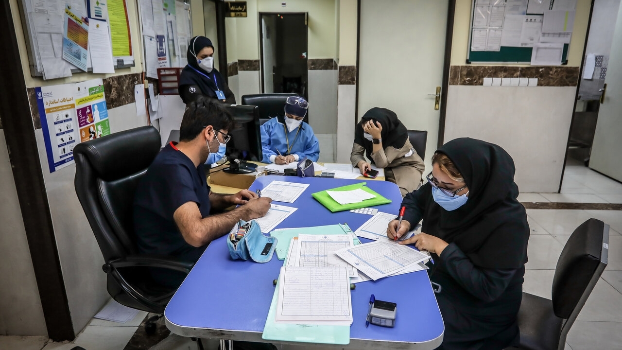 مطالبات حوزه سلامت اولویت اول یا دوم دولت آینده باشد