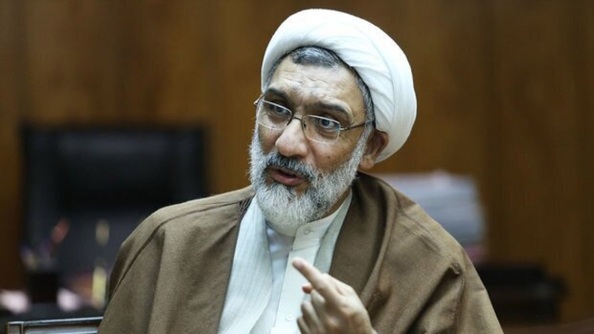 باشگاه خبرنگاران -کف خیابان جای بگیر و ببند نیست
