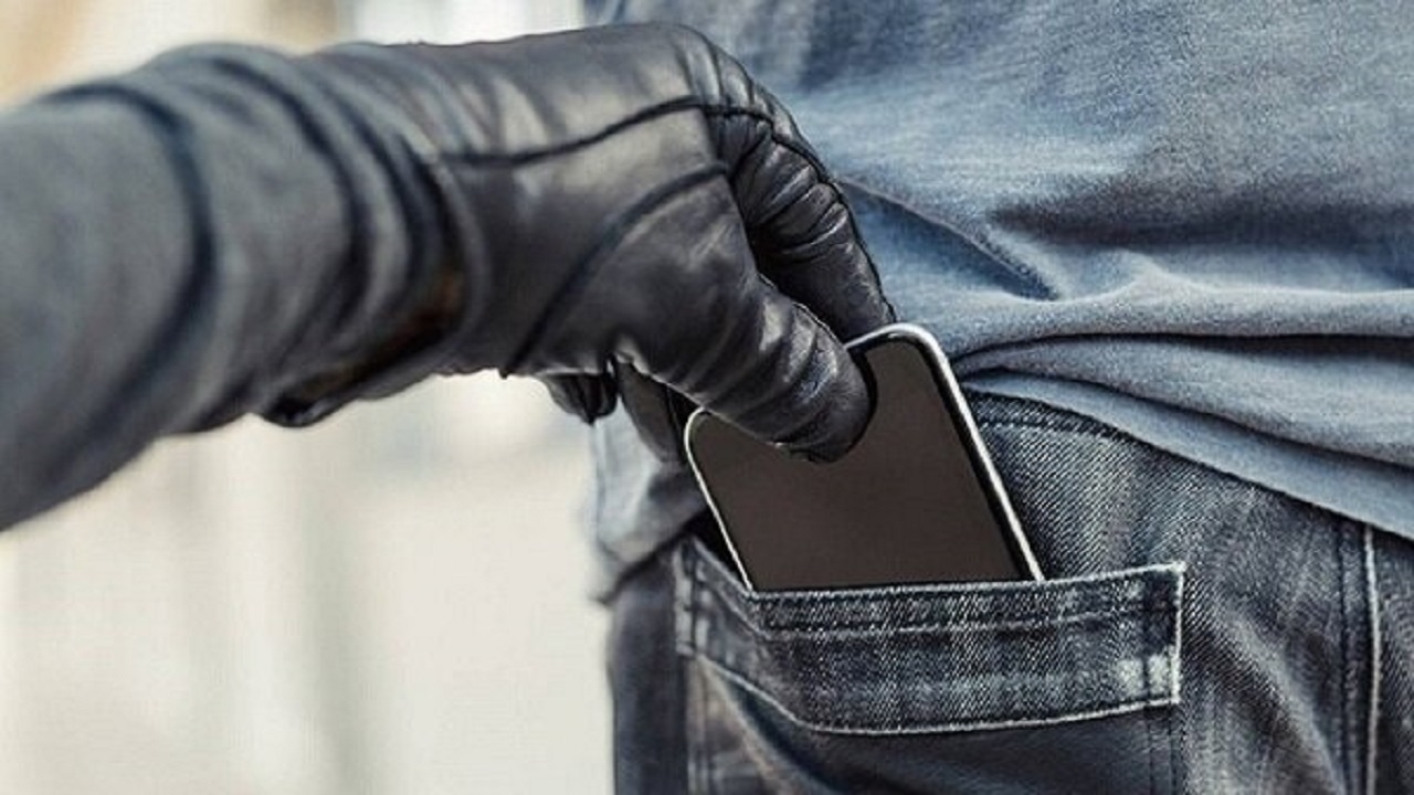 جیب‌بر حرفه‌ای در شهرری بازداشت شد
