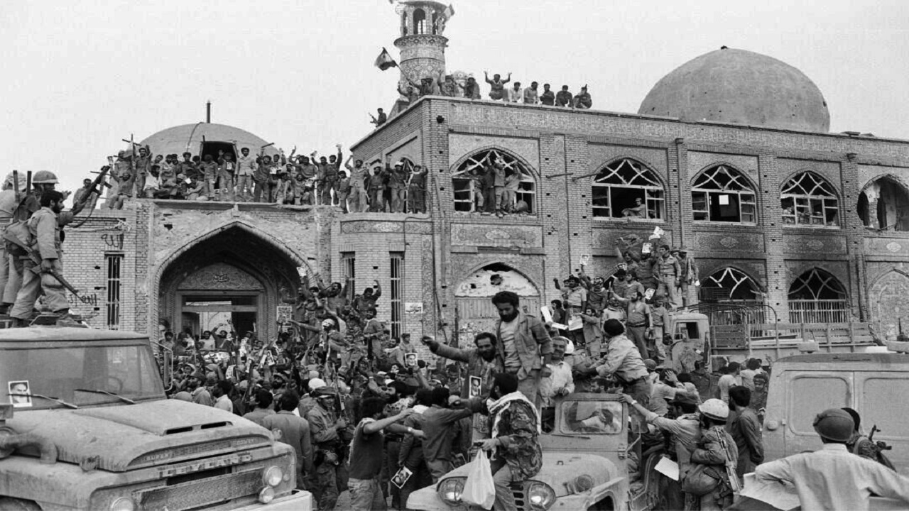 تصاویر دیده نشده از رئیس‌جمهور شهید در دوران دفاع مقدس + فیلم
