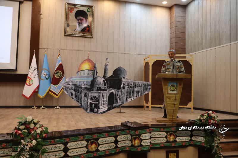 خلبان شهید مصطفوی متعهد، متخصص و الگو بود