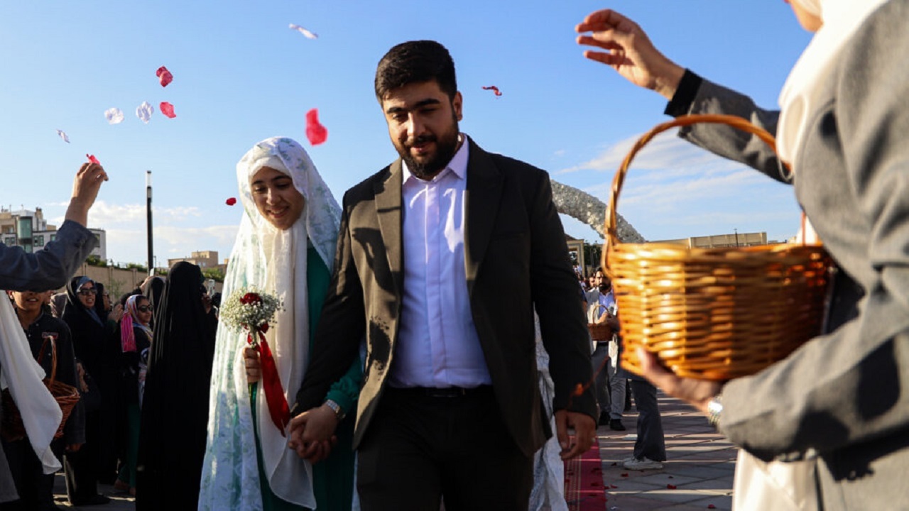 جشن ازدواج ۱۱۰ زوج جوان