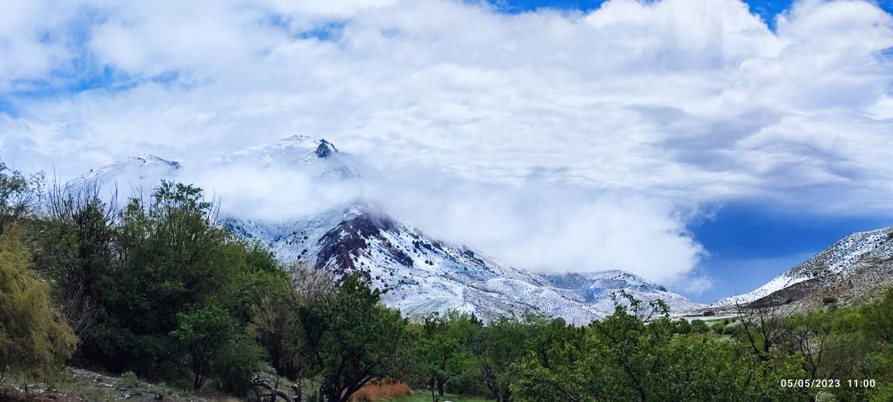 آسمان آبی منطقه کله منار