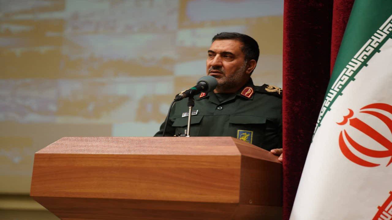 حضور در انتخابات، قدرت نظام را به رخ دشمنان می کشد
