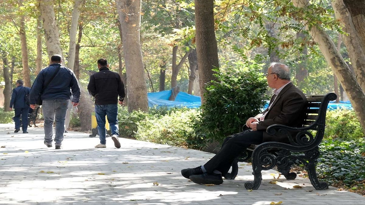بازنشستگان کشوری همچنان در انتظار اجرای همسان‌سازی حقوق