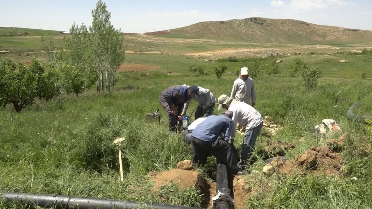 طرح انتقال آب به باغات رستم آباد ۶۰ درصد پیشرفت فیزیکی دارد+فیلم