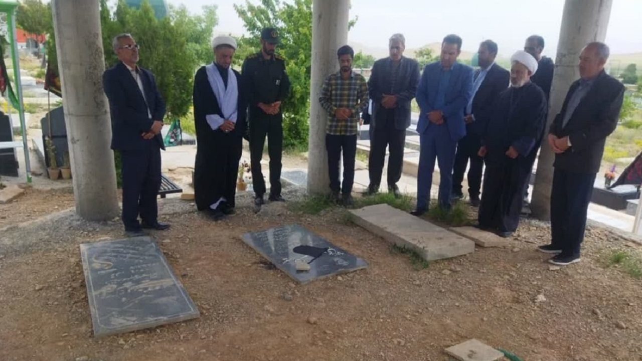 ادای احترام به ۸۰شهیدگلگون کفن شهر وردنجان