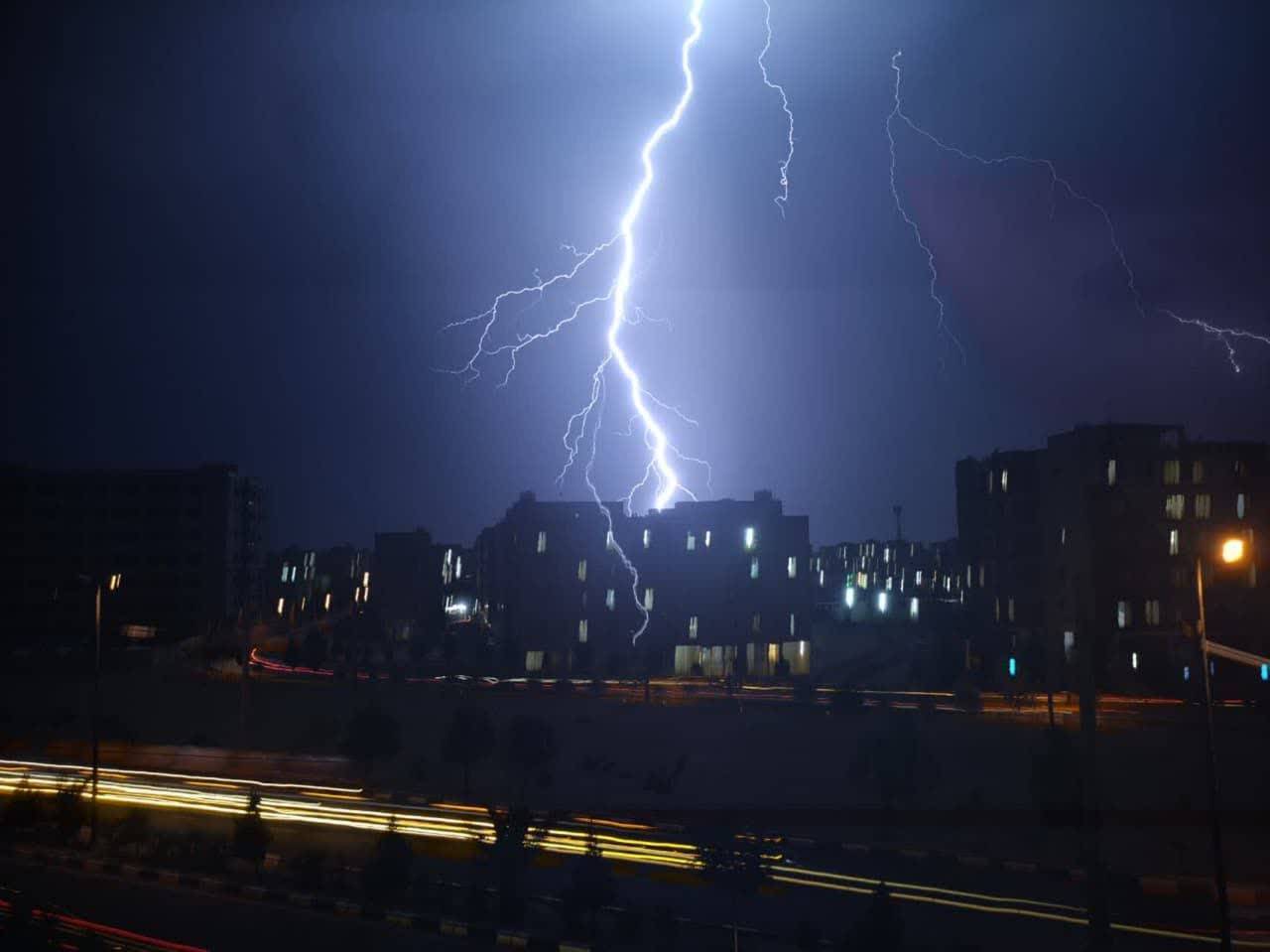 رعد و برق در قم