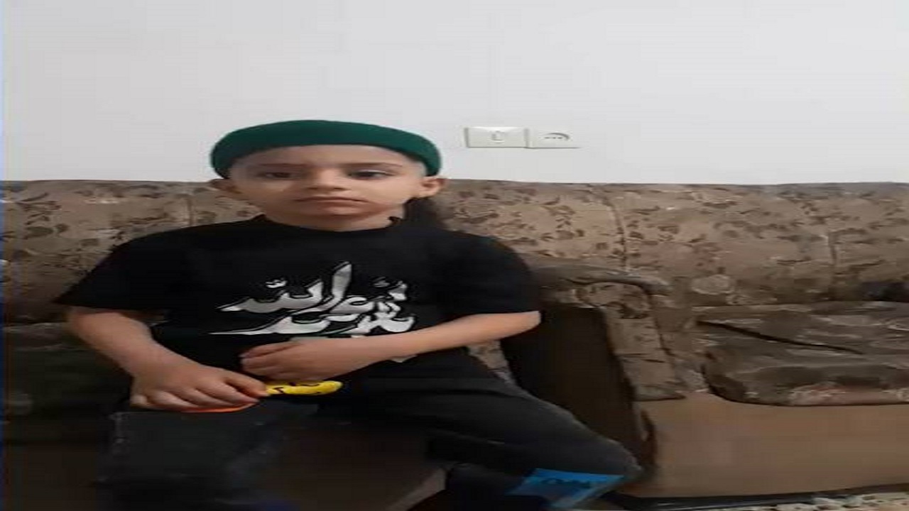 مداحی به زبان کودکانه در رثای رئیس جمهور شهید توسط کودک ۴ ساله + فیلم