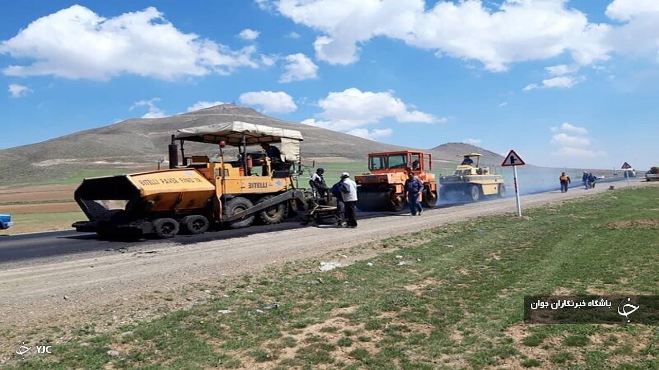 راه ارتباطی ۲۴.۸ کیلومتر از محور مهاباد_ بوکان روکش آسفالت شد